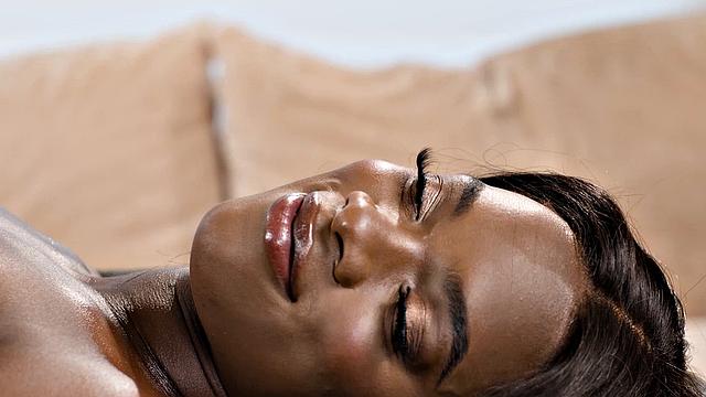 All Girl Massage - Hot Masseuse Vic Knows How To Please Her Sexy Ebony Client Ana Foxxx