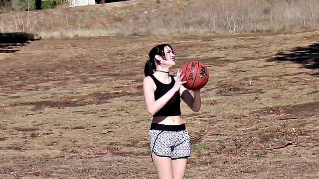 Britney Blue goes lesbian after basketball play