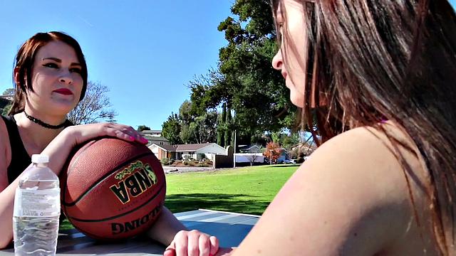 Britney Blue goes lesbian after basketball play