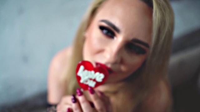 Sweet like candy, hard on Twitter