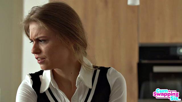 Stepbro's Big Idea Keeps Me Out Of Trouble - S4:E10