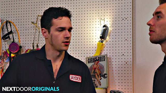 Hot AF Mechanic Dicked Down By Hunk Carter Woods - Jayden Marcos