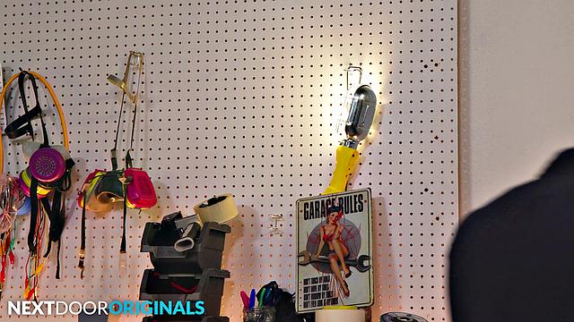 Hot AF Mechanic Dicked Down By Hunk Carter Woods - Jayden Marcos