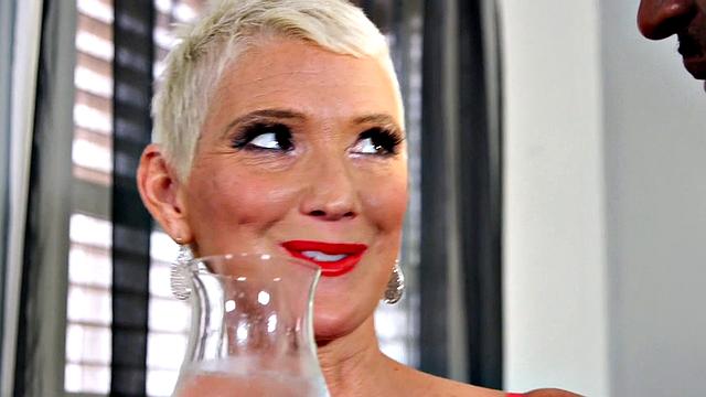 Today on the BBC: cum cocktails!