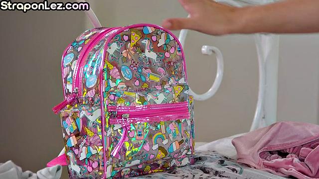 Petite lesbo babe facesitting on GF