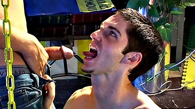 Kaleb Gets Filled & Drenched - Kaleb Scott, Ian Madrox