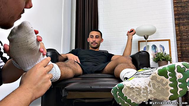 Luca's Feet Get Worshiped - Luca
