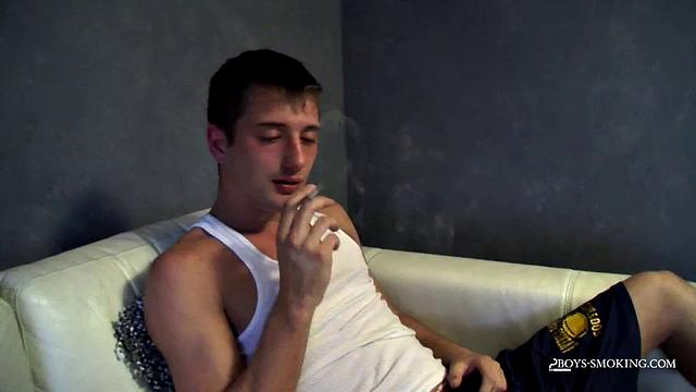 JD Phoenix Smokes & Strokes