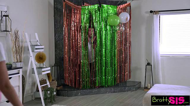 My Stepsis Is A Super Slut - S25:E12