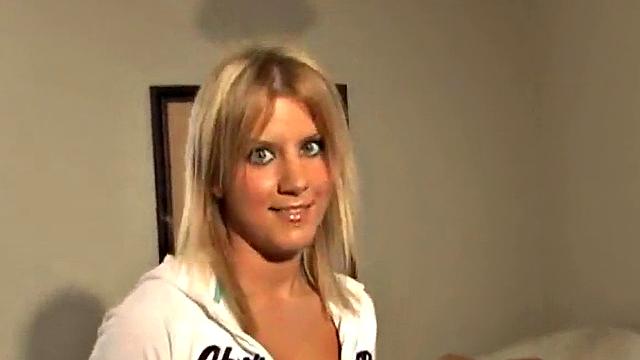 Hot blonde teen Lexy Lohan