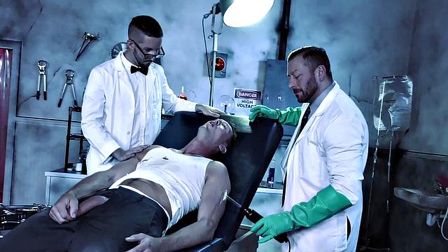 Athletic bottom spitroasted by doctor before in trio