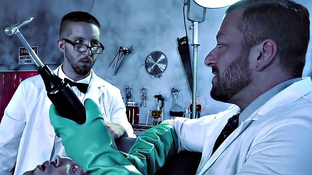 Athletic bottom spitroasted by doctor before in trio