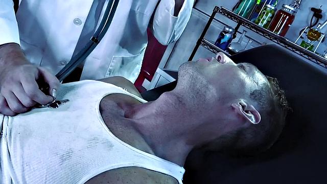 Athletic bottom spitroasted by doctor before in trio