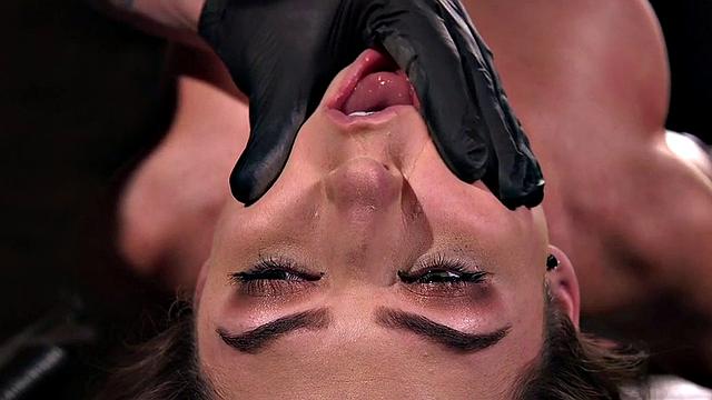 BDSM subject cant handle spanking on perfect body