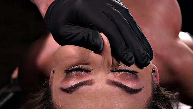 BDSM subject cant handle spanking on perfect body