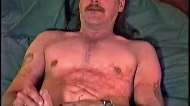 Steve returns for a steamy gay hookup and takes every inch