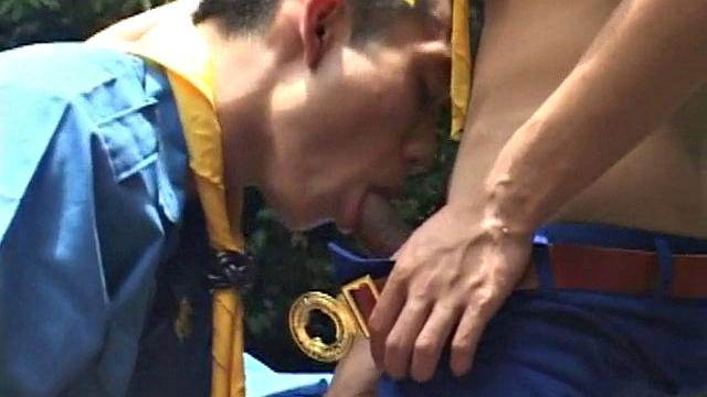 Slim Asian scouts banging outdoor couple after blowjob