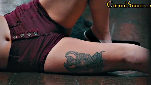 Bigbooty lesbian MILF facesitting and fingering inked babe