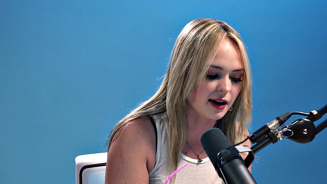 Hairy babe masturbating and toying in solo