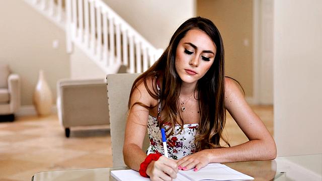 Diary Dreams For A Tiny Teen