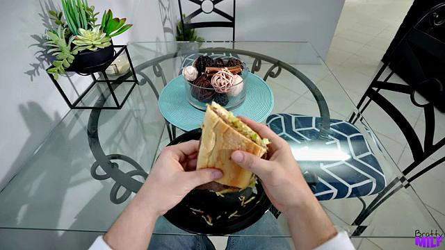 Filling The Hole In Stepmom's Life - S6:E3