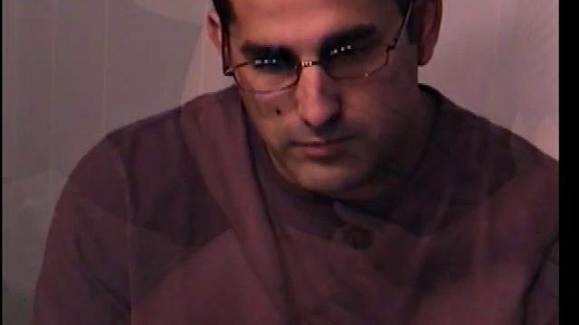 Гей-коп не сдержал стояк, выдал все на лицо партнёру.