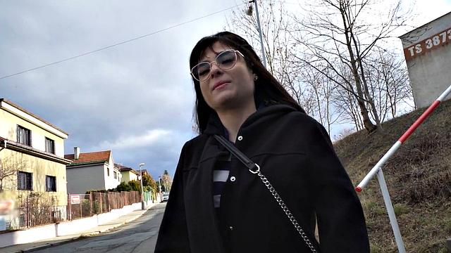 Picked up spex amateur spreads pussy