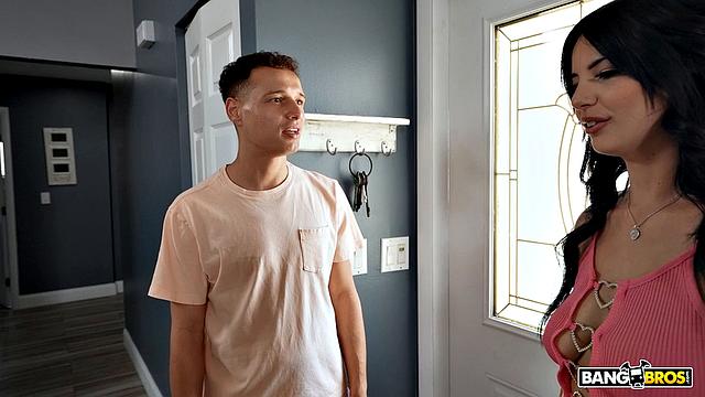 Asteria Gets Banged in Shower