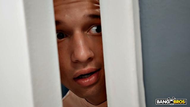 Asteria Gets Banged in Shower