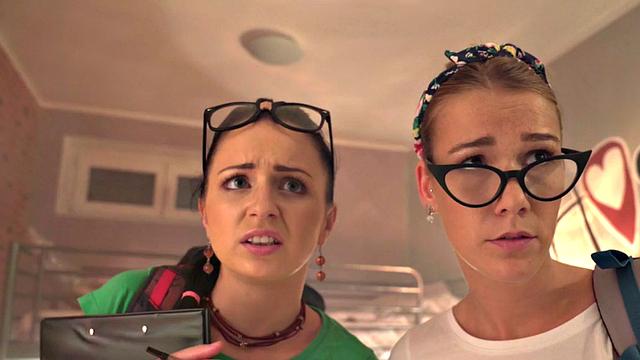 Teenage babes sharing in trio after checking into room
