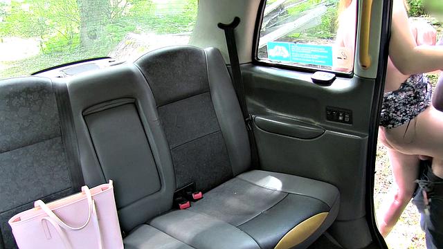 Tattooed chick pays off her debt with deep doggy & car play