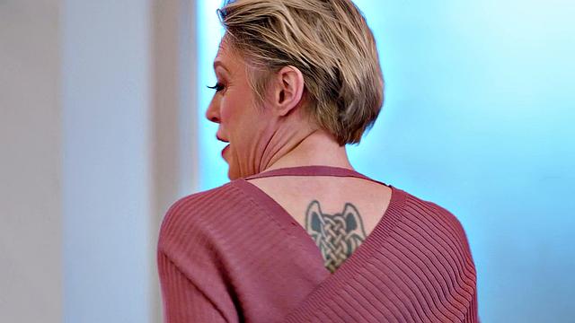 GIRLSWAY - Neglected MILF Dee Williams Gets Attention From Stepdaughter Chanel Camryn