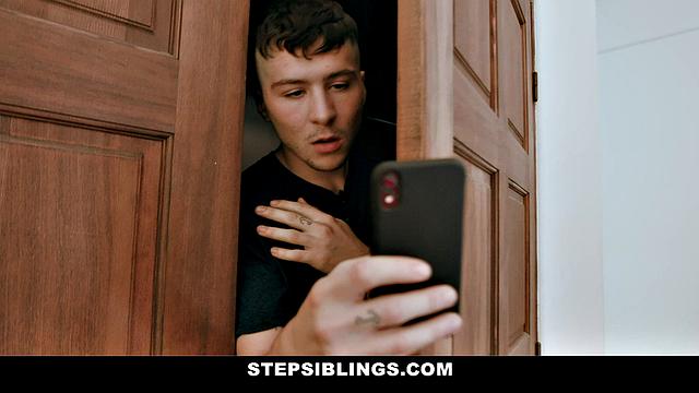 Super Hot Stepsisterểm