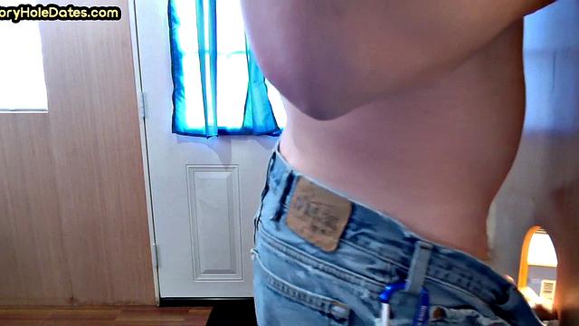 Cumloving gloryhole mature gay sucks rod in BJ video