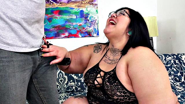Perverted SSBBW Crystal Blue Wants It
