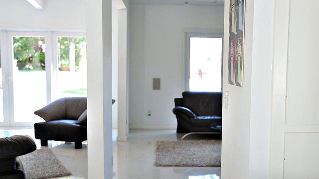 mila jade благодарит друга глубоким bbc в спальне