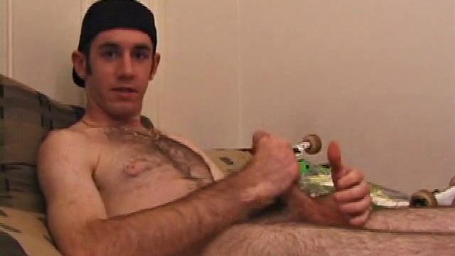 Horny guy bends over to suck himself and strokes his cock to a messy finish