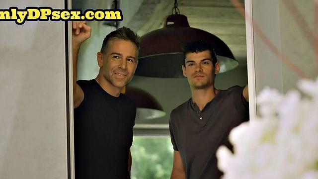 богиня в белье принимает двойное проникновение на природе