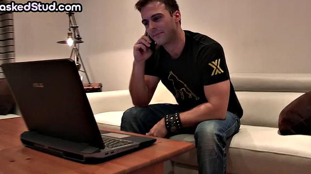 Amateur stud 1st time fucked by tattooed n muscled gay