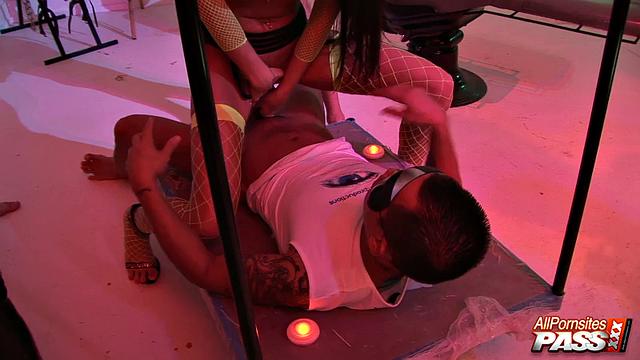 Lisa Rose gets filled