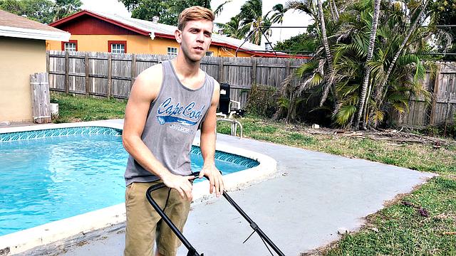 Giving it To My Man Chapter 1: Yard Work