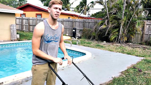 Giving it To My Man Chapter 1: Yard Work