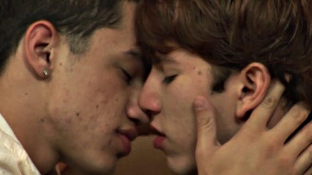 Cute twinks Maciel and Ryan look adorable next to each other and the view gets even better when they start kissing and stripping.