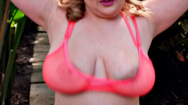 Sexercise With Busty Emma Shay