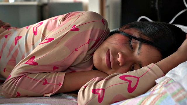 Lil Mia Holds the Vibrator with Shaved Pussy Closeup