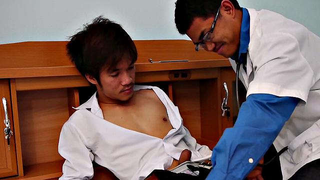 Orient doctor fucks 21yo at home after medical check