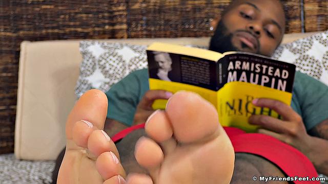 Spy on Dallas' Pretty Feet - Dallas