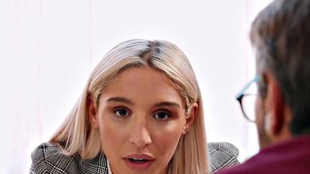 Bigbooty secretary pounded in tight pussy after work