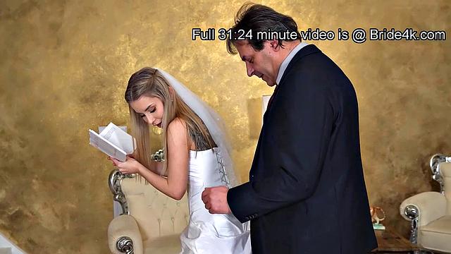 Психолог в шоке: невеста в чулках зажигает по-взрослому