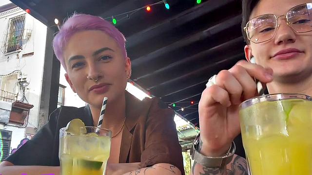 Tattooed queer licks GFs hairy in homemade oral sex